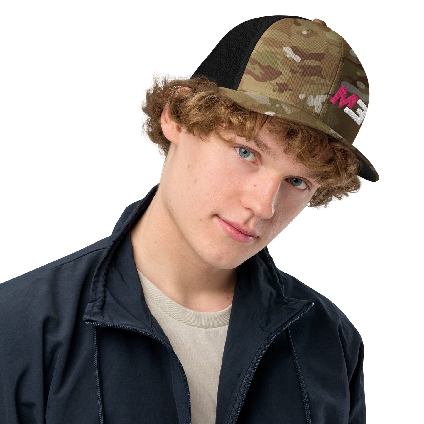 Closed-back trucker cap